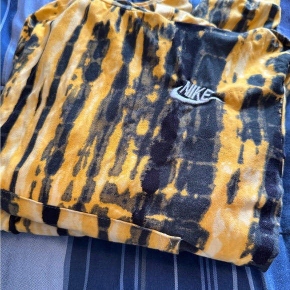 Nike Black and Yellow Tie-Dye Set - Picture 4 of 6